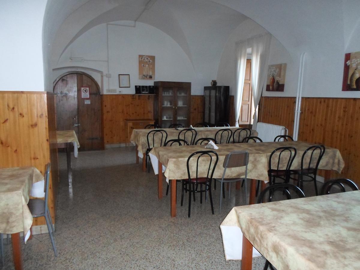 Ostello Sant'Anna Нарні Екстер'єр фото