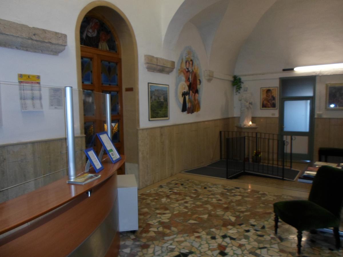 Ostello Sant'Anna Нарні Екстер'єр фото